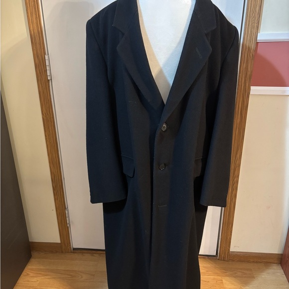 Classic Men’s Wool Black Overcoat - Picture 6 of 6